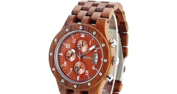 Montre en bois de la boutique C'est l'heure d'y voir