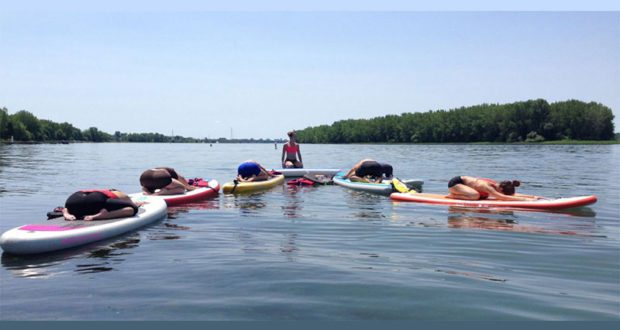 Un cours de groupe (SUP yoga, fitness, pilates, balade,etc)