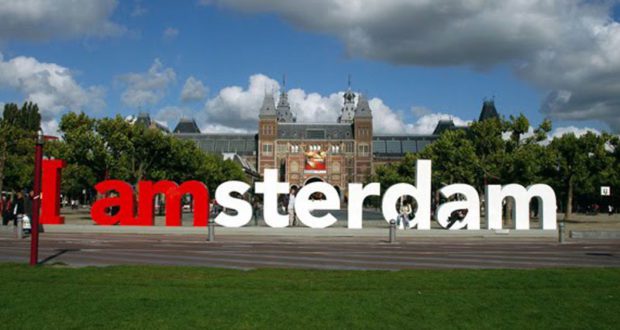 Voyage pour deux à Amsterdam Avion, hôtel et 500$