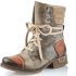 Une paire de bottes Rieker