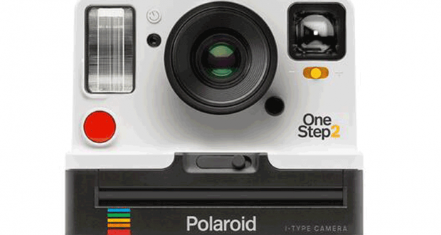 10 appareils photo instantanés Polaroid de 243.70$ chacun