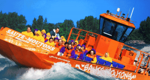 Excursion en bateau-jet + souper pour 10 personnes