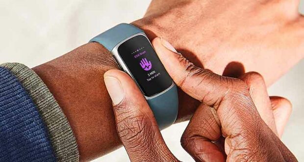 Gagnez 3 moniteurs d'activité Charge 5 de Fitbit