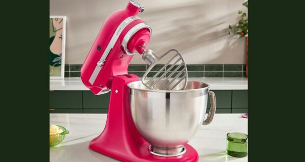 Gagnez Un batteur sur socle KitchenAid Hibiscus de 545 $