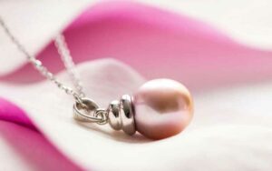 Remportez Un collier de perle d’eau douce rose